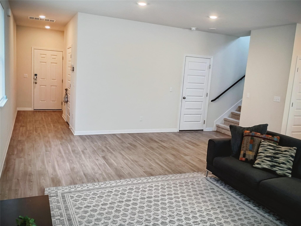 10615 Ridan Way - Photo 10