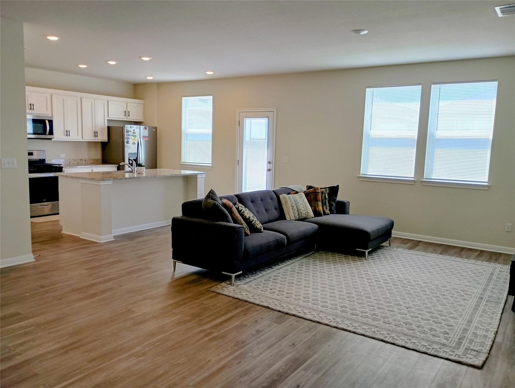 10615 Ridan Way - Photo 7