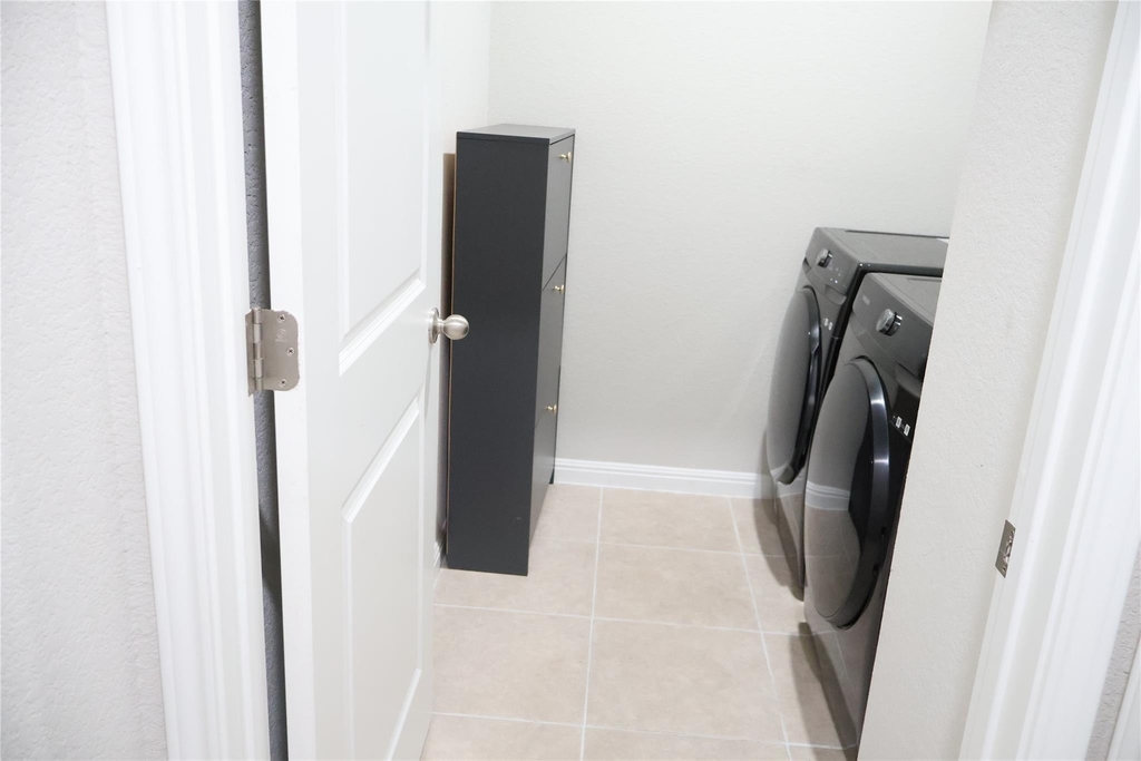 11500 Maple Leaf Way - Photo 10