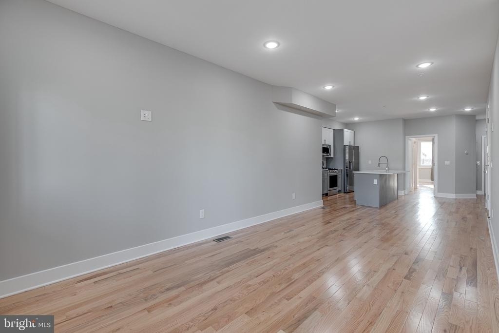 2113 W Master Street - Photo 12