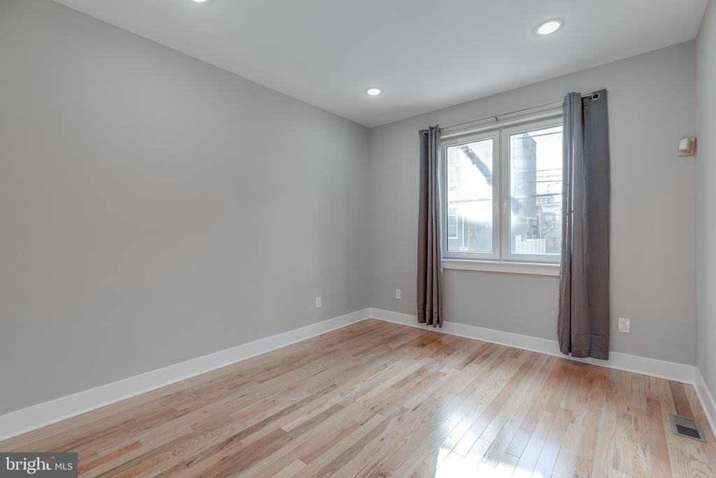 2113 W Master Street - Photo 5