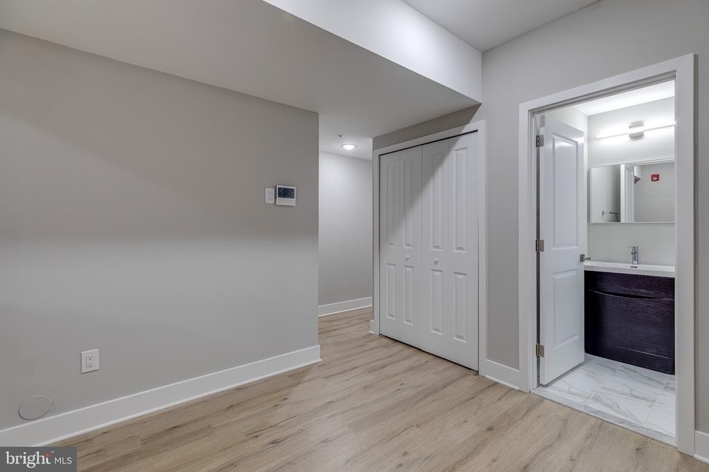 2113 W Master Street - Photo 15