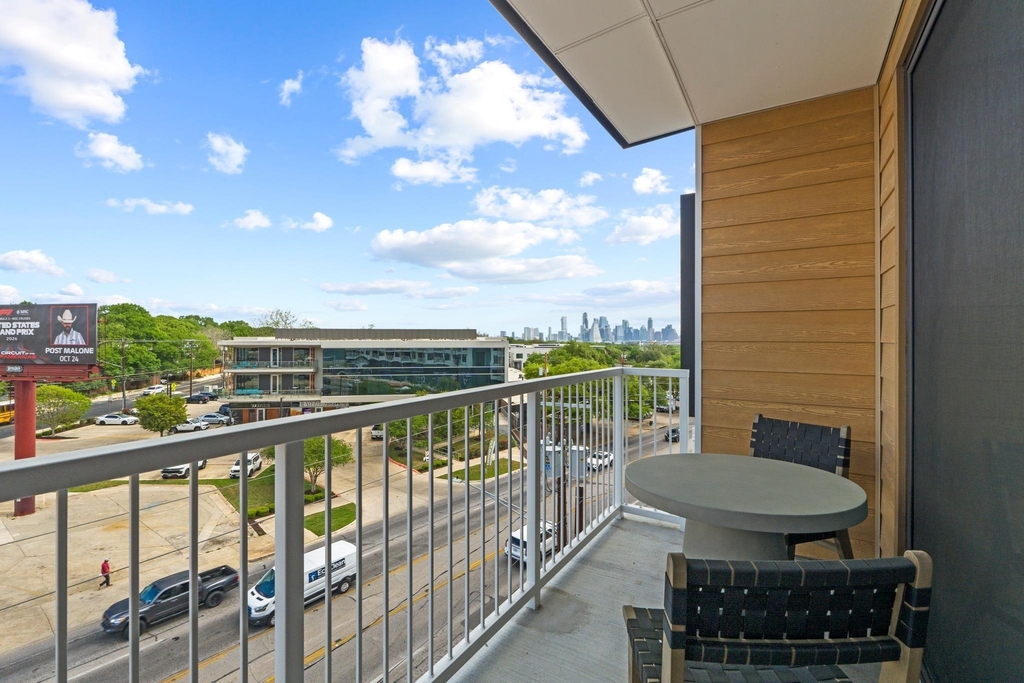 2323 S Lamar Blvd - Photo 12