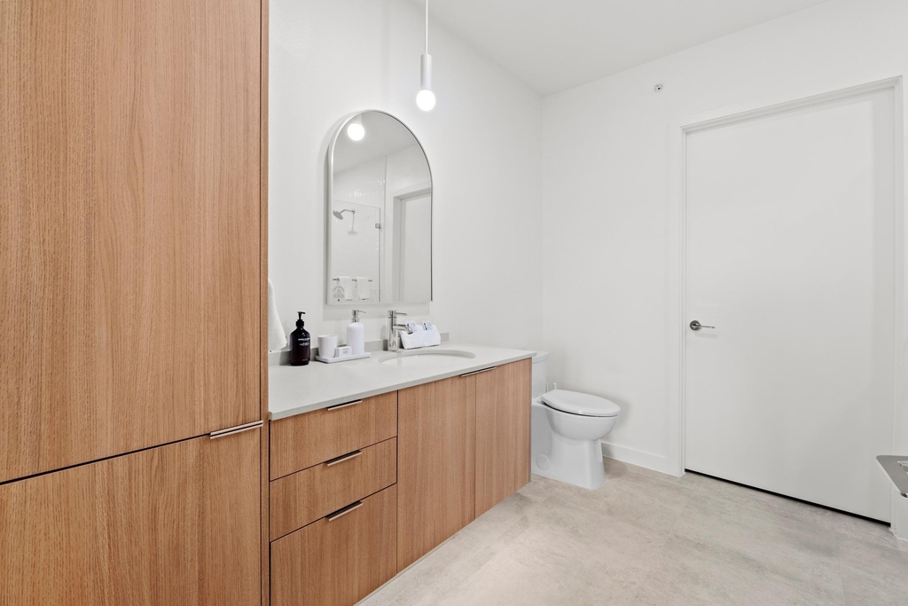 2323 S Lamar Blvd - Photo 8