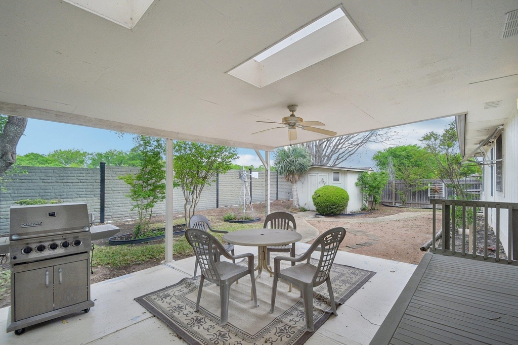 1300 Leah Ln - Photo 34