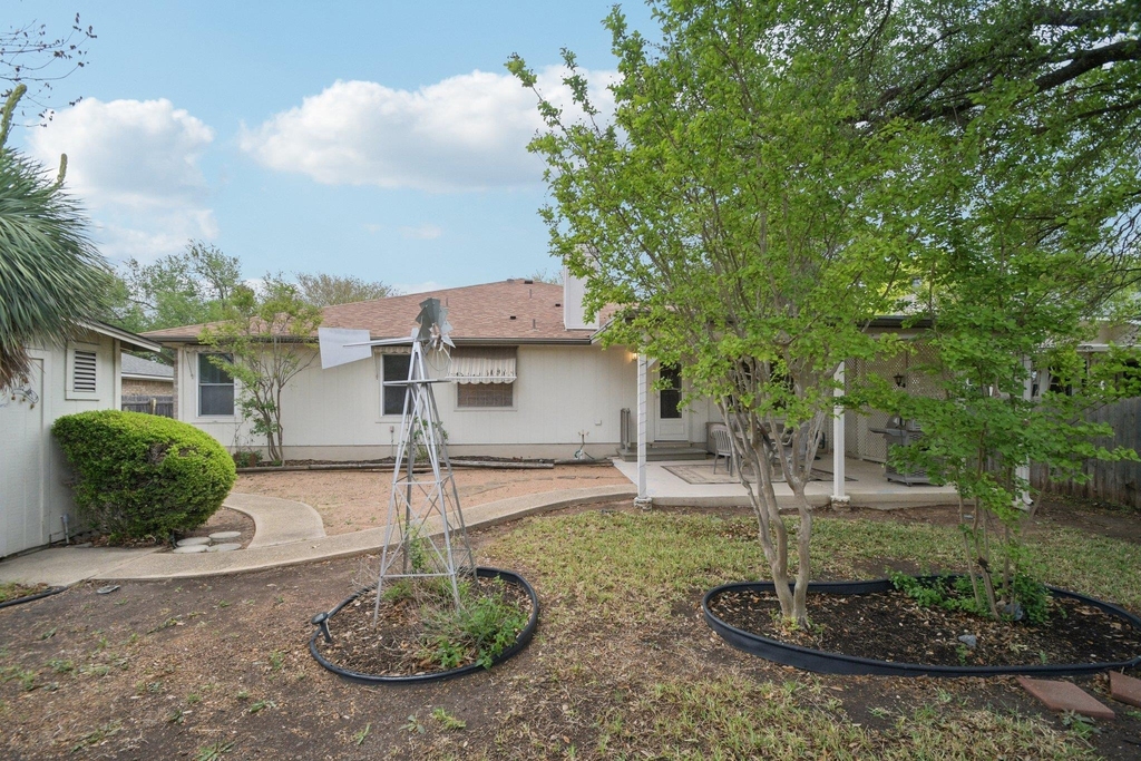 1300 Leah Ln - Photo 35