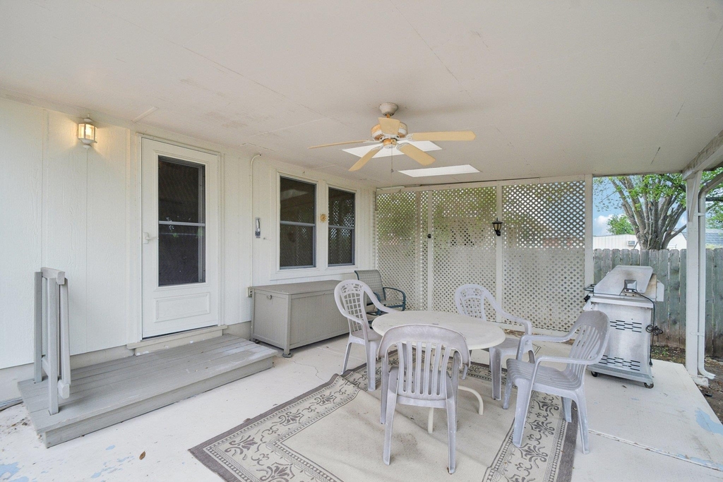 1300 Leah Ln - Photo 33