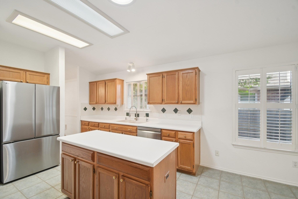 1300 Leah Ln - Photo 14