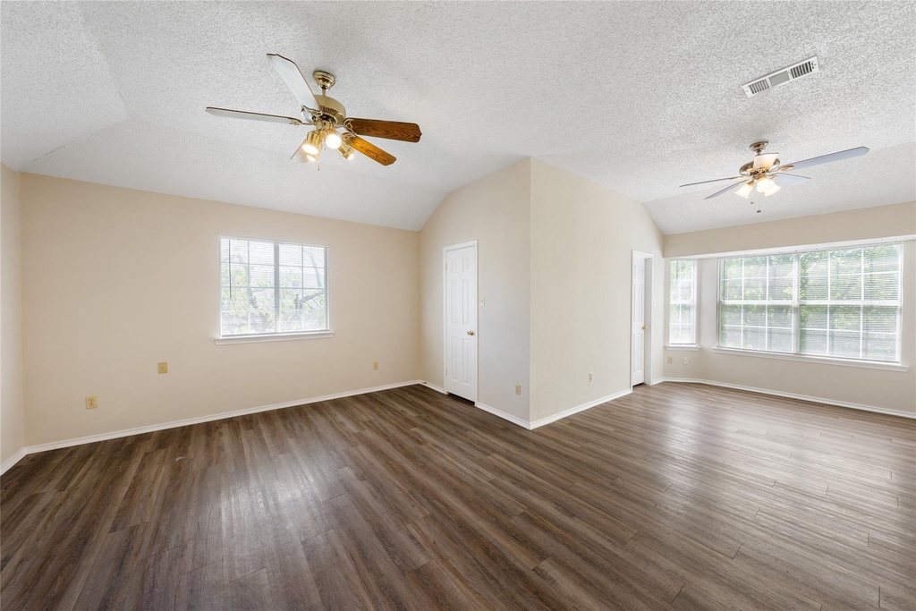 1717 Parkfield Cv - Photo 9