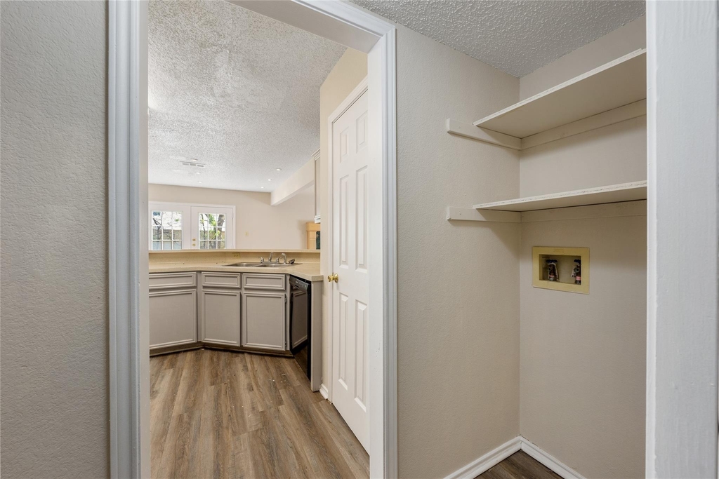 1717 Parkfield Cv - Photo 4
