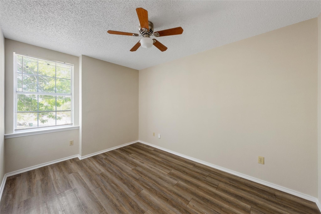 1717 Parkfield Cv - Photo 14