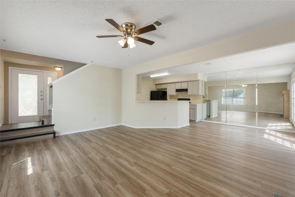 1717 Parkfield Cv - Photo 5