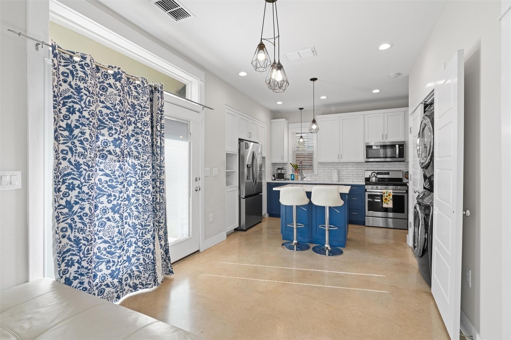 1809 Chestnut Ave - Photo 3