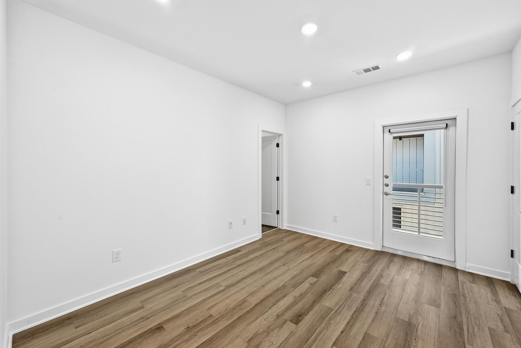 5924 S Congress Ave - Photo 13