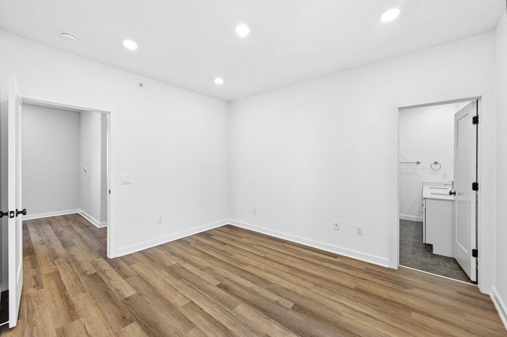 5924 S Congress Ave - Photo 14