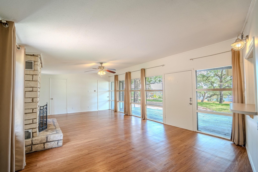 16013 Edwards Dr - Photo 4