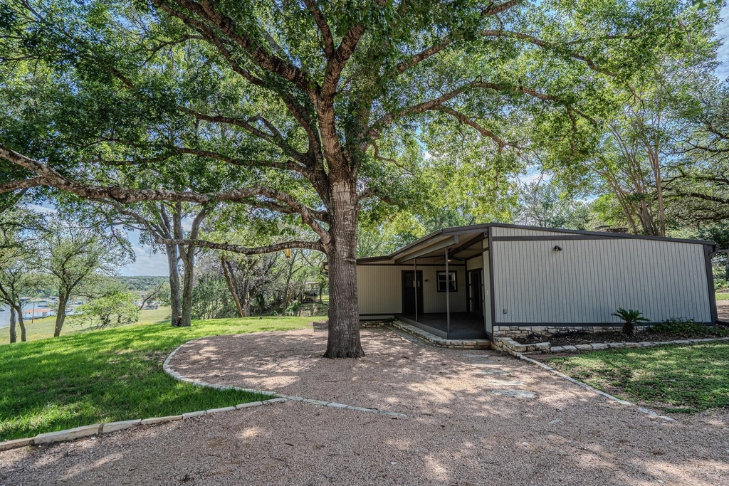 16013 Edwards Dr - Photo 1