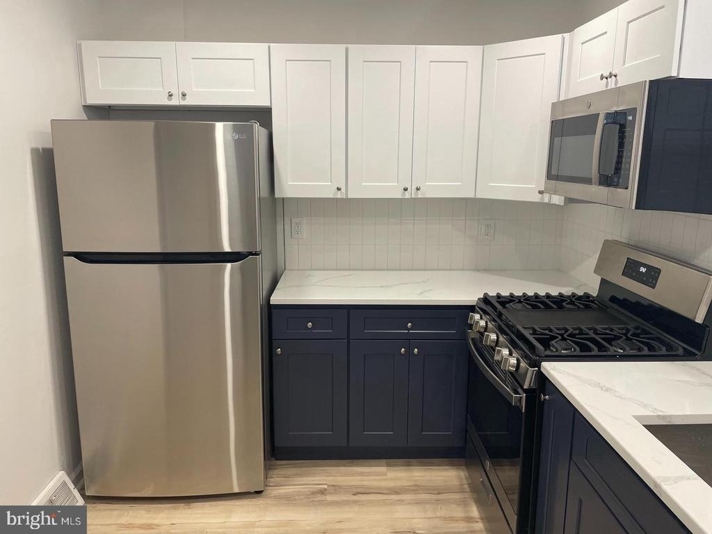 105 Breslin Avenue - Photo 2