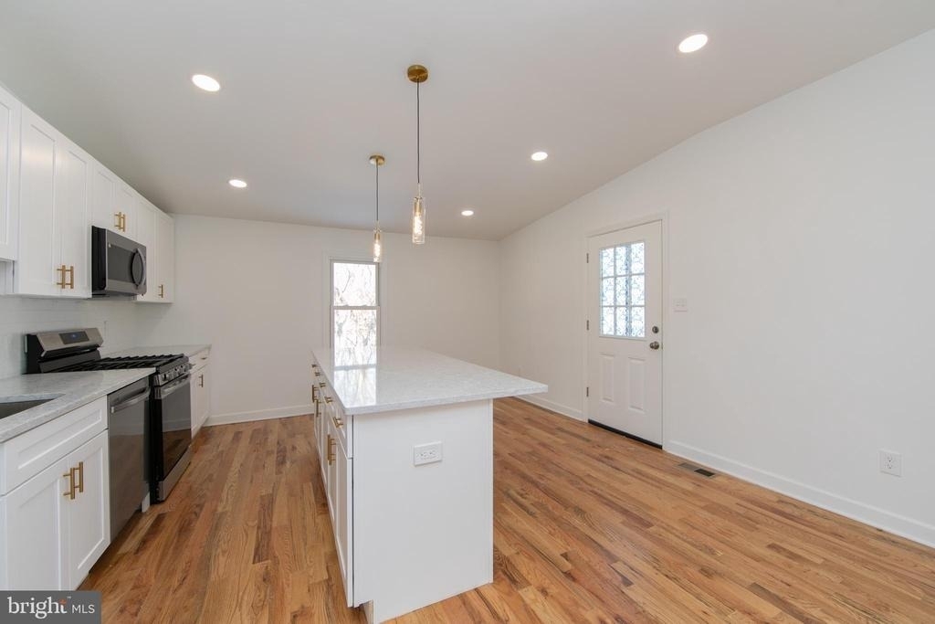 117 W Nicholson Road - Photo 1