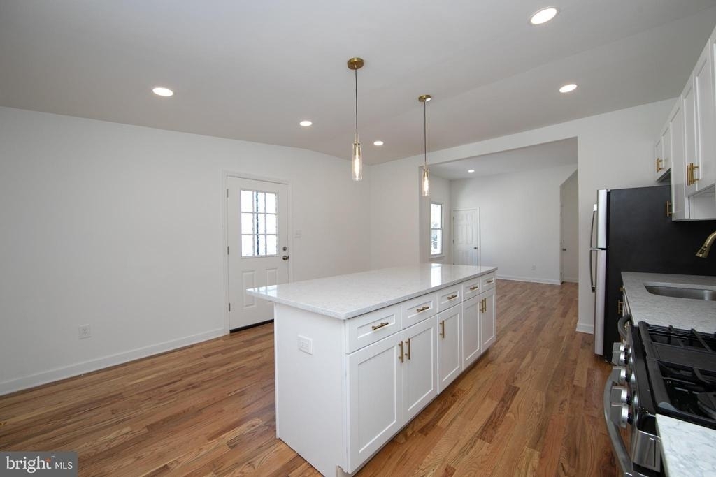 117 W Nicholson Road - Photo 2