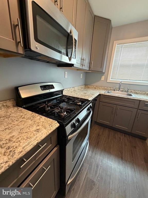 924 7th Street - Photo 7