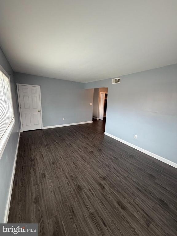 924 7th Street - Photo 3