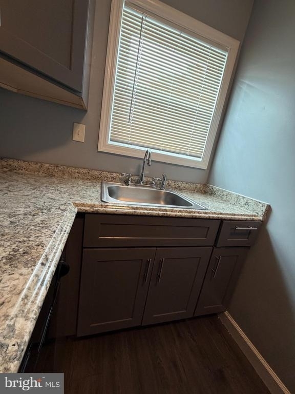 924 7th Street - Photo 8