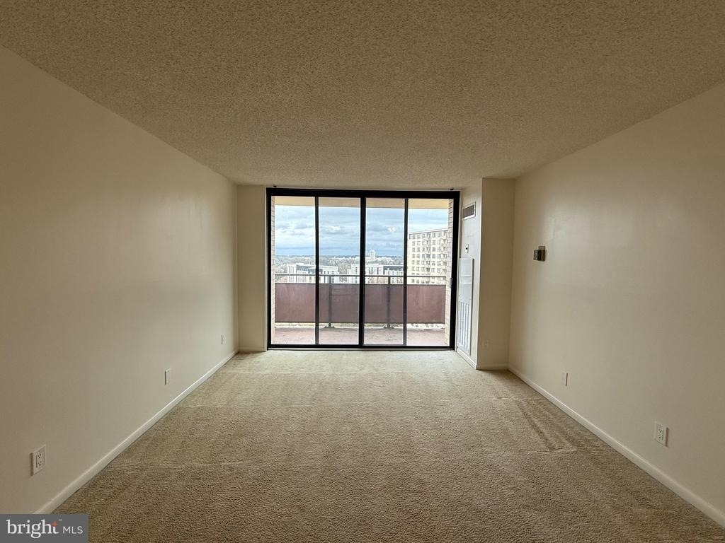 5225 Pooks Hill Road - Photo 3