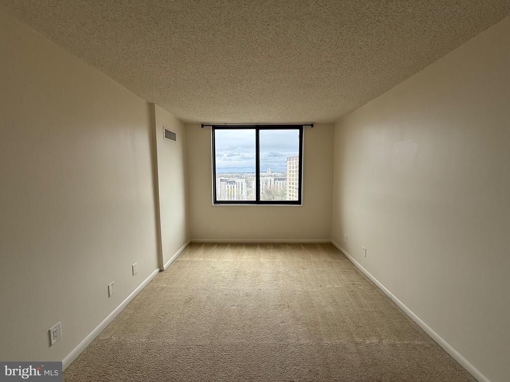 5225 Pooks Hill Road - Photo 6