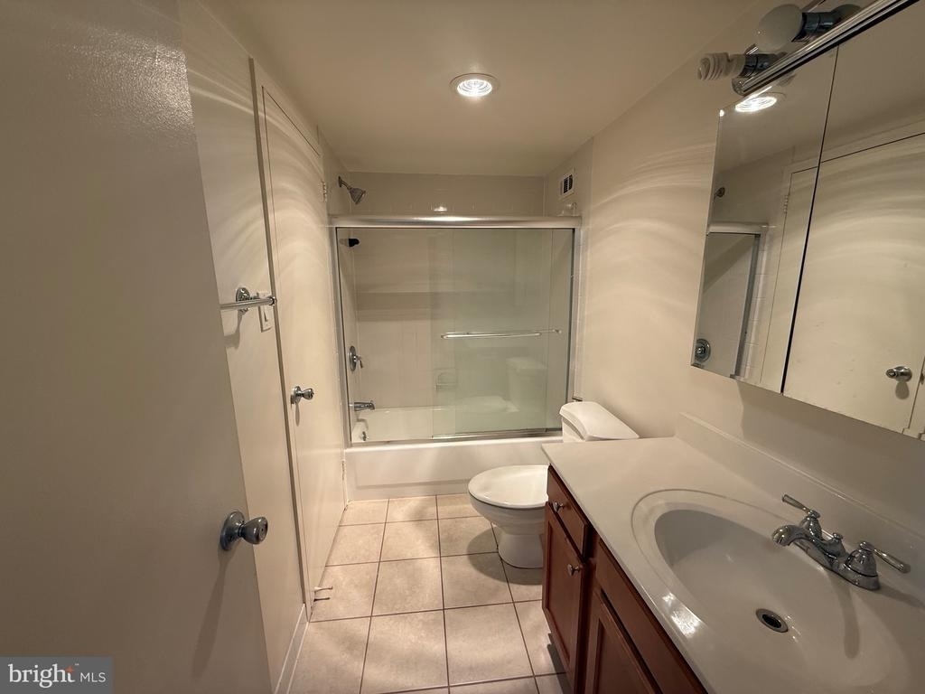 5225 Pooks Hill Road - Photo 9
