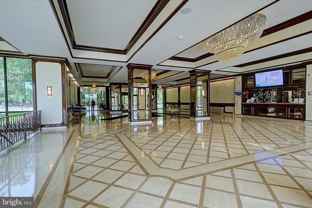 5225 Pooks Hill Road - Photo 17