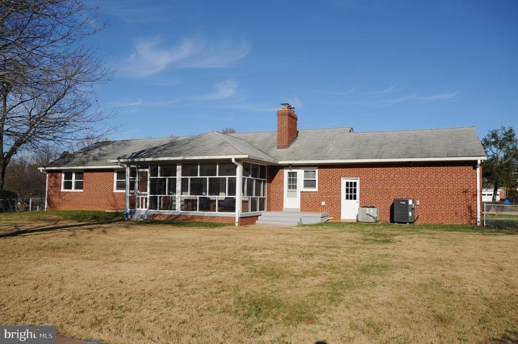 16632 Alden Avenue - Photo 2