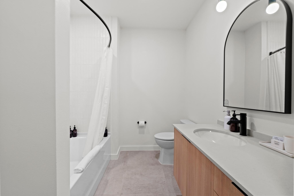 2323 S Lamar Blvd - Photo 11