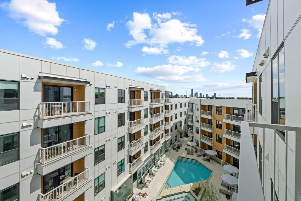 2323 S Lamar Blvd - Photo 15
