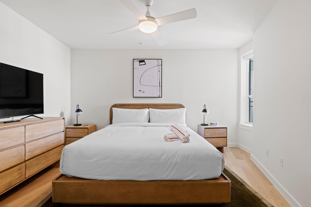 2323 S Lamar Blvd - Photo 10