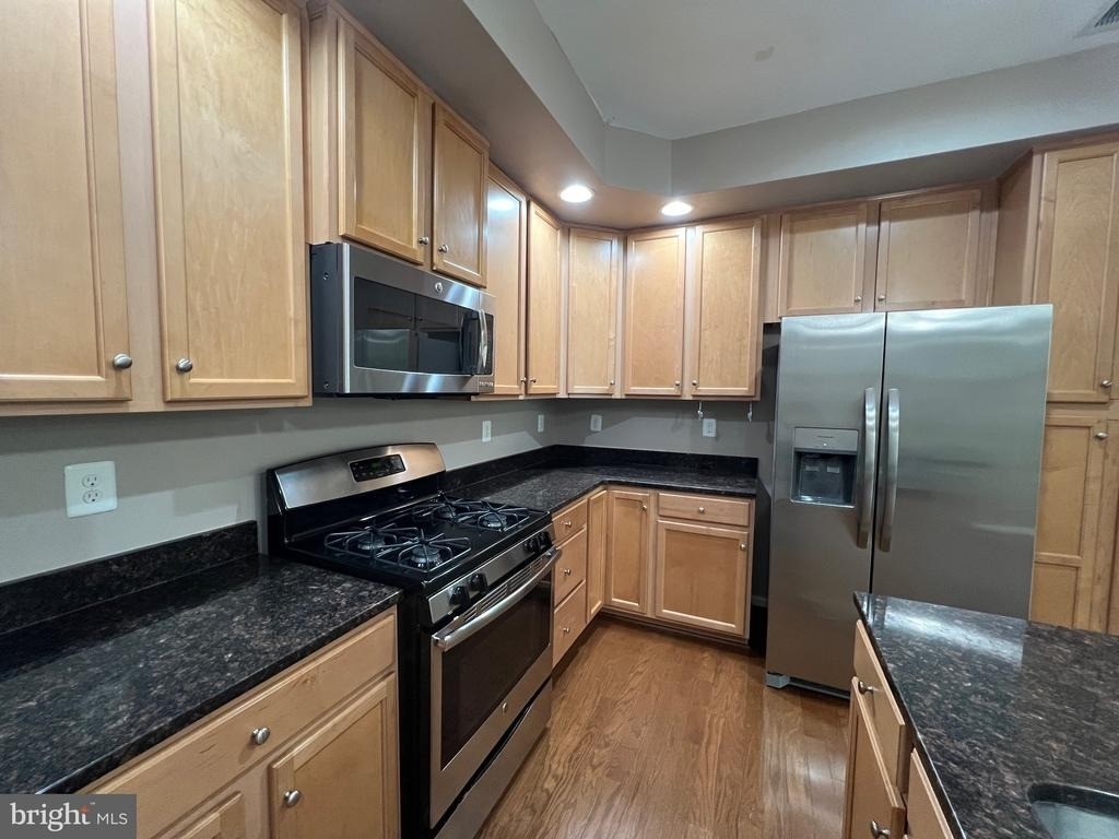 5057 Small Gains Way - Photo 5
