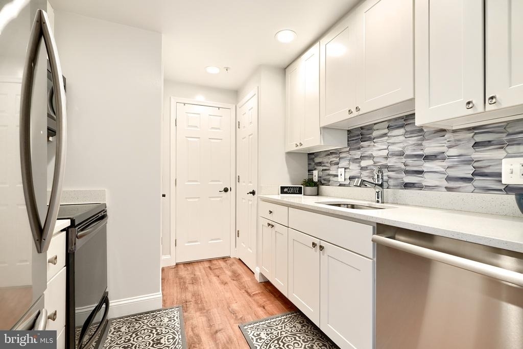 28 Allegheny Avenue - Photo 6