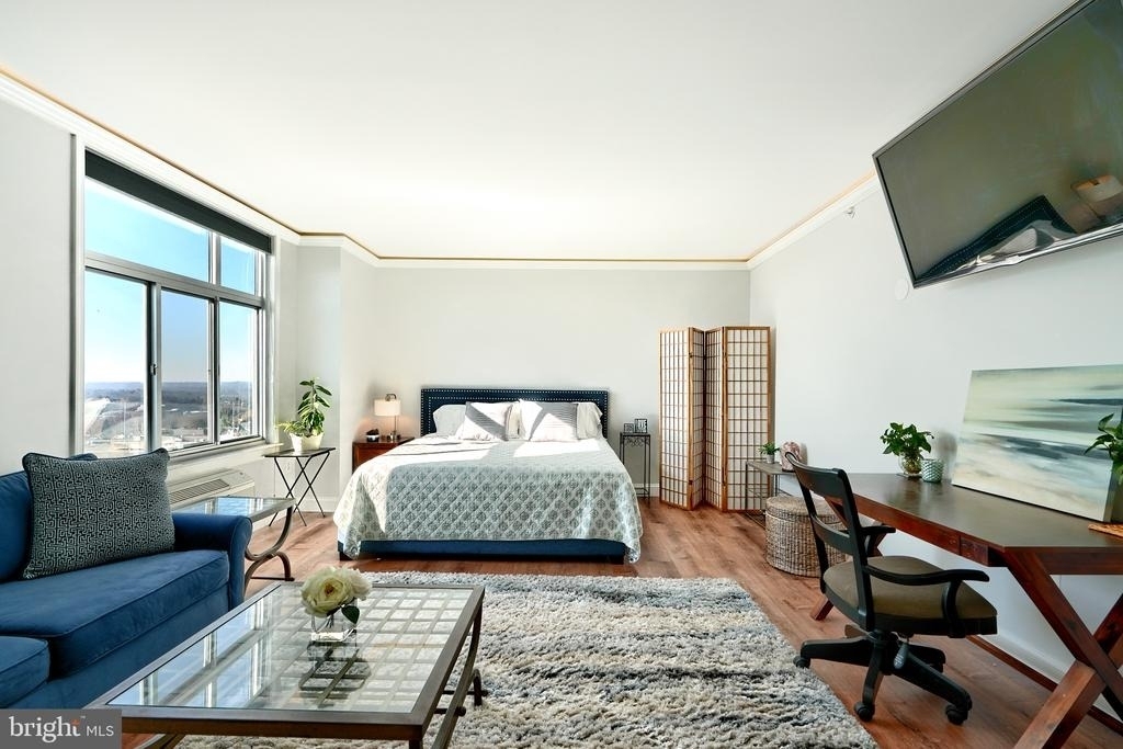 28 Allegheny Avenue - Photo 0