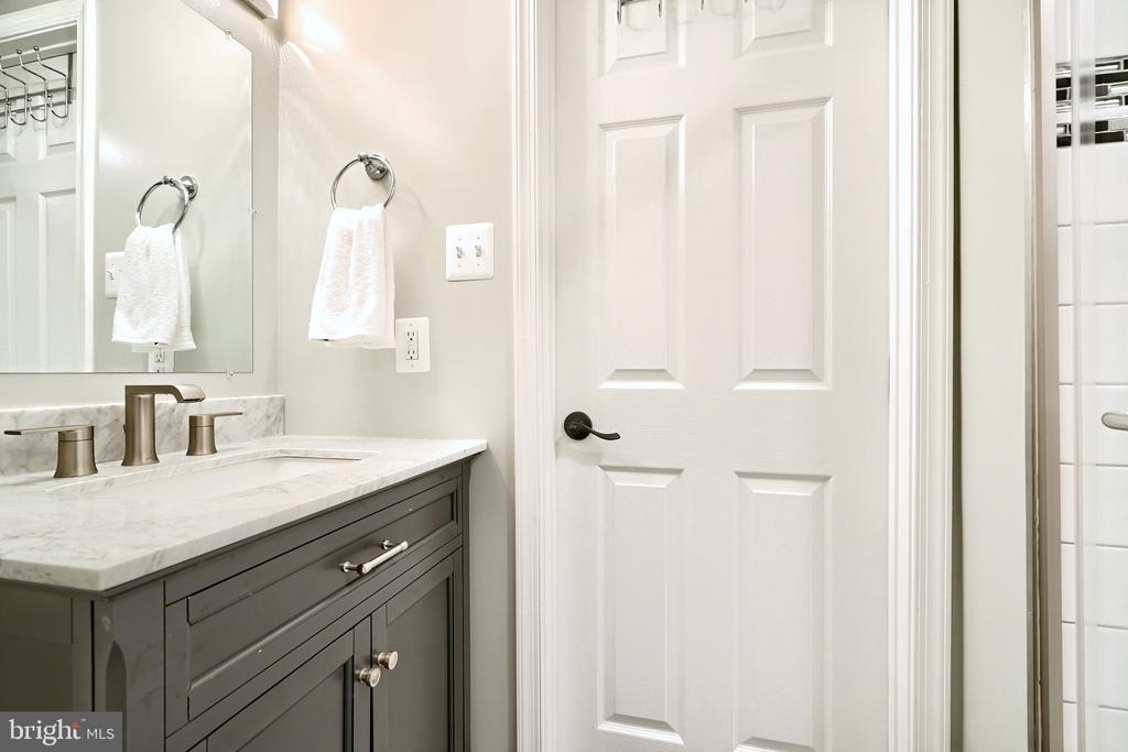 28 Allegheny Avenue - Photo 11