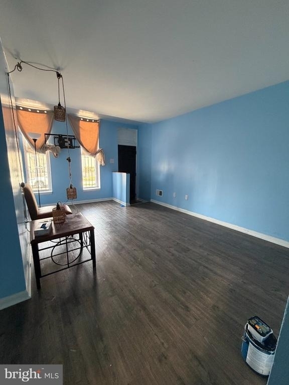 539 Gold Street - Photo 2