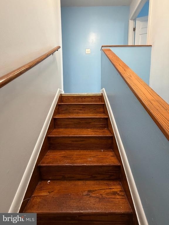 539 Gold Street - Photo 9