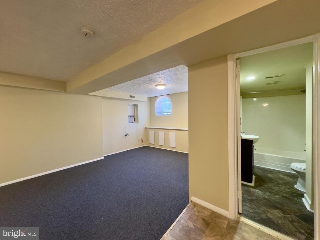 1503 Eutaw Place - Photo 2