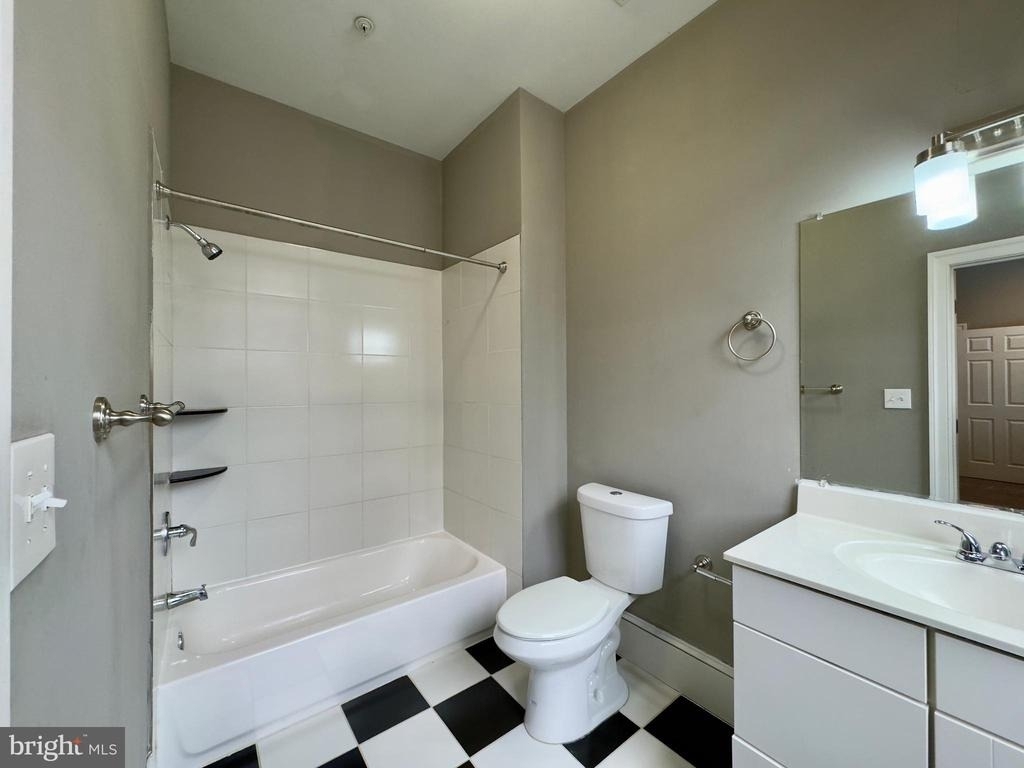 7 W Mulberry Street - Photo 18