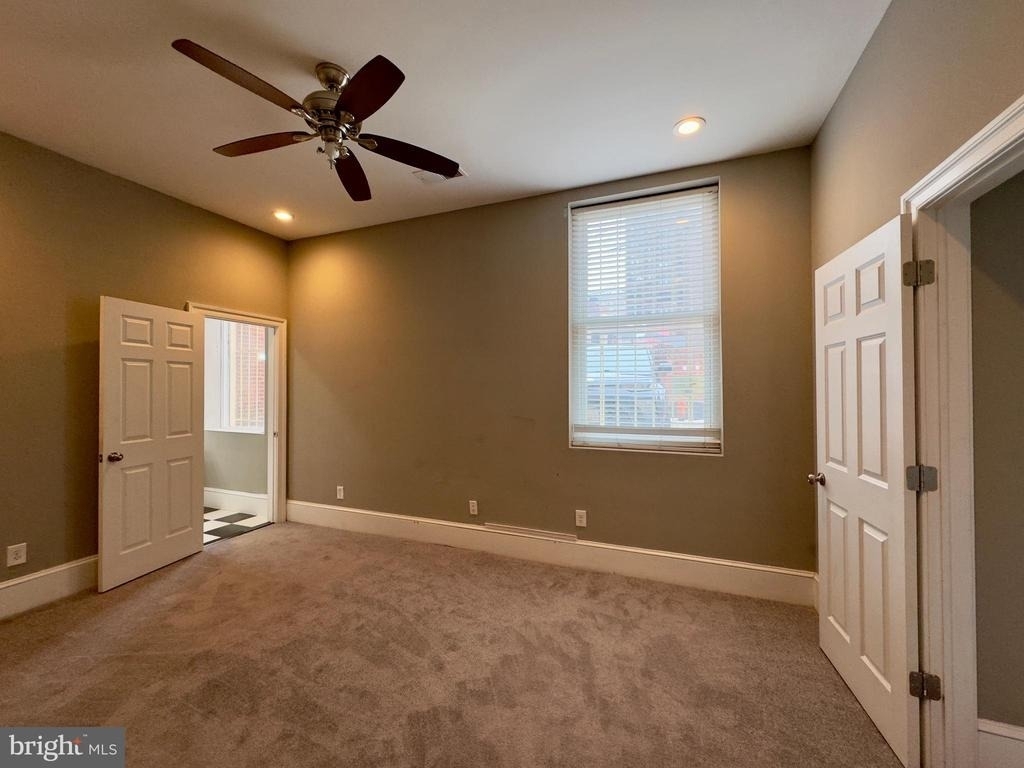 7 W Mulberry Street - Photo 15