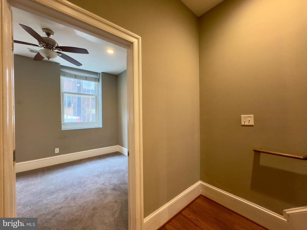 7 W Mulberry Street - Photo 7