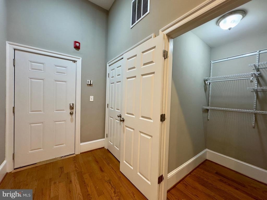 7 W Mulberry Street - Photo 2
