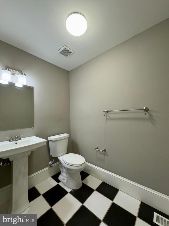 7 W Mulberry Street - Photo 3