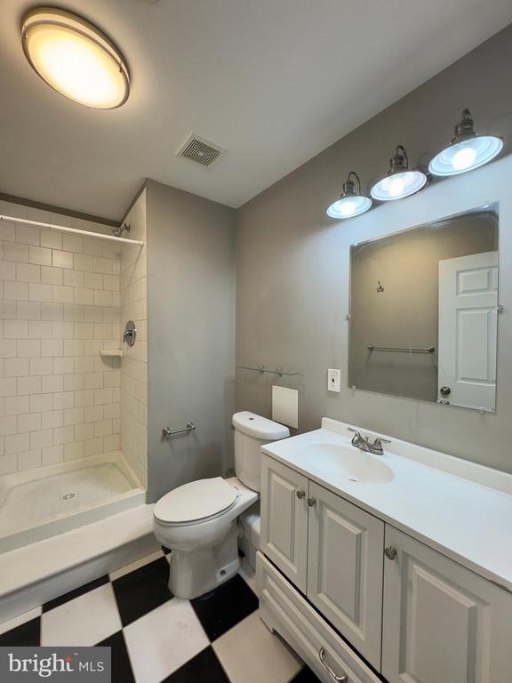 208 E Redwood Street - Photo 2