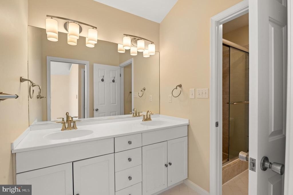 3563 Narragansett Avenue - Photo 19