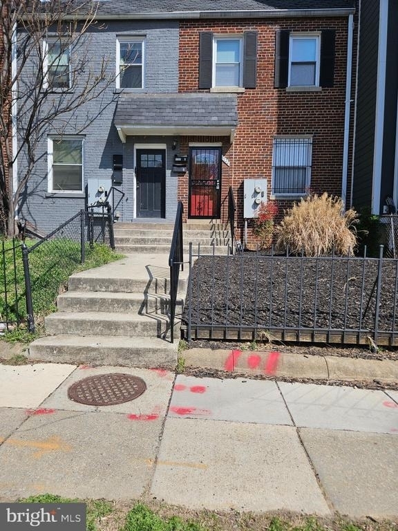 1722 H Street Ne - Photo 0